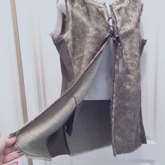 Simply Vera Vera Wang Faux Fur Vest/Shawl Women's-Tie/Front-Sheer Shoulder-Med - Picture 3 of 16